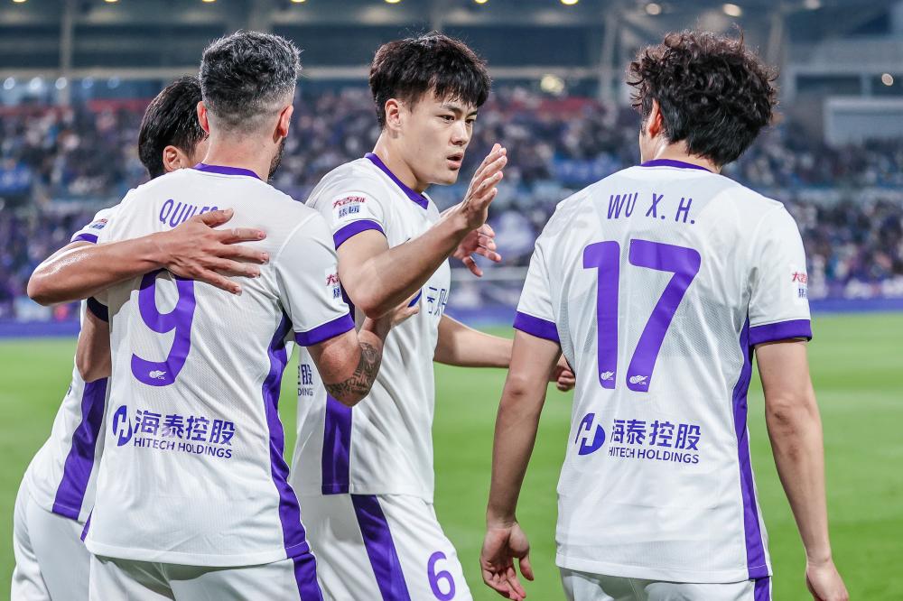 维斯塔潘对阵诺里斯掀起争冠风暴:F1大奖赛战术走势分析