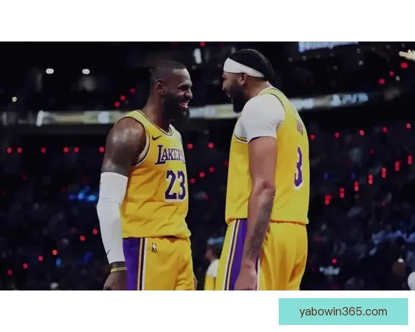 詹姆斯凌晨抵达迈阿密出战热火 追平帕里什历史纪录在即